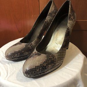 Stuart Weitzman snakeskin high heels in taupe/brow